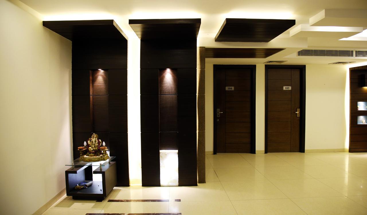 Fabhotel Oasis Dlf Phase 3 Gurgaon Exterior photo