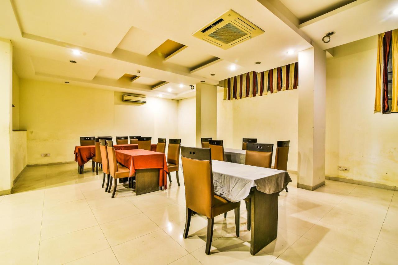 Fabhotel Oasis Dlf Phase 3 Gurgaon Exterior photo